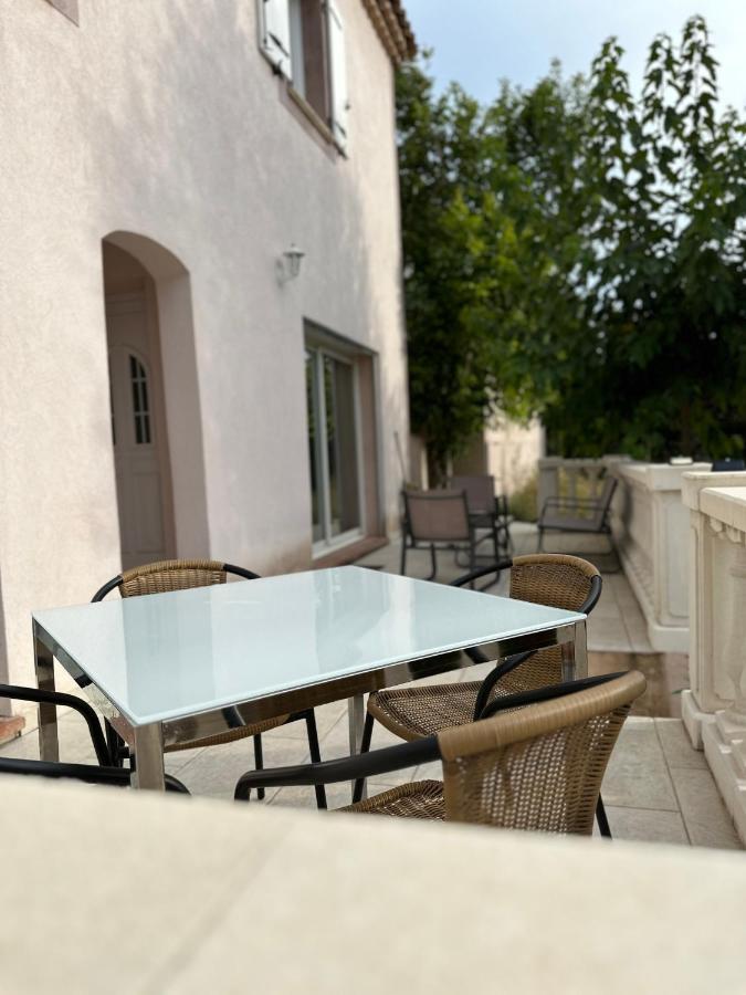 La Villa Du Rayol Saint Maximin Exteriör bild